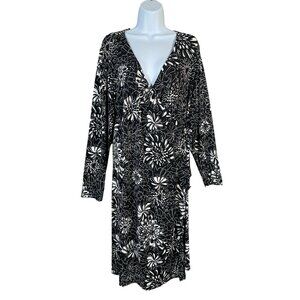 Chicos Midi Wrap Dress 2 Black Floral Stretch Wrinkle Free Travel Cruise Resort